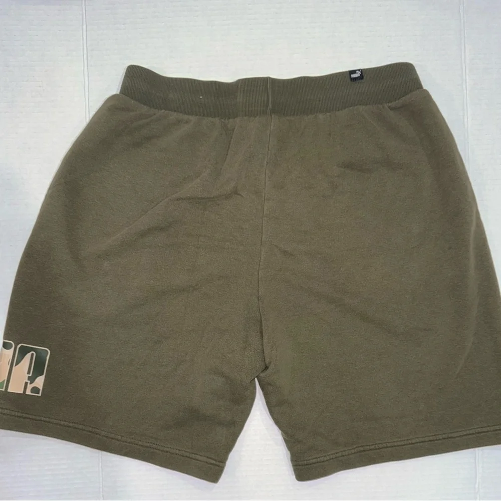 Puma Men’s Athletic Shorts Dark Green Size L Drawstring Workout Gym Casual